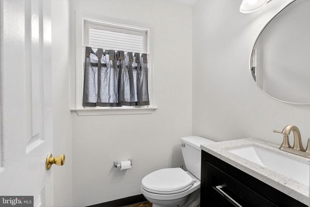 558 UPLAND ST, Pottstown, PA 19464