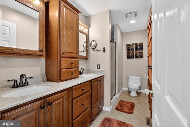 558 UPLAND ST, Pottstown, PA 19464