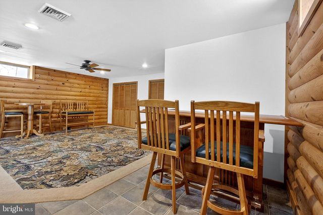 558 UPLAND ST, Pottstown, PA 19464