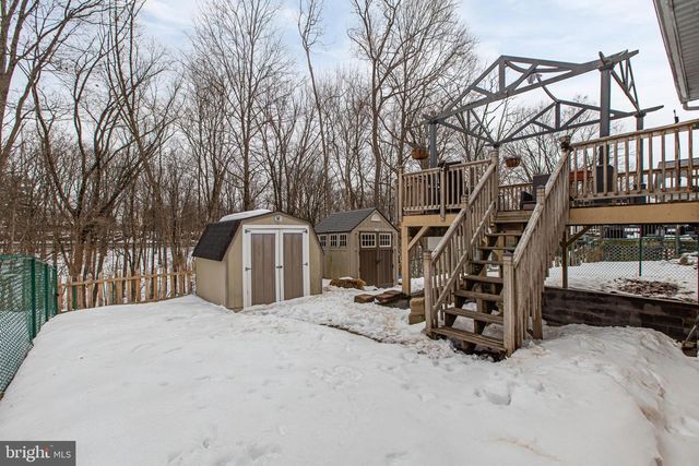 558 UPLAND ST, Pottstown, PA 19464