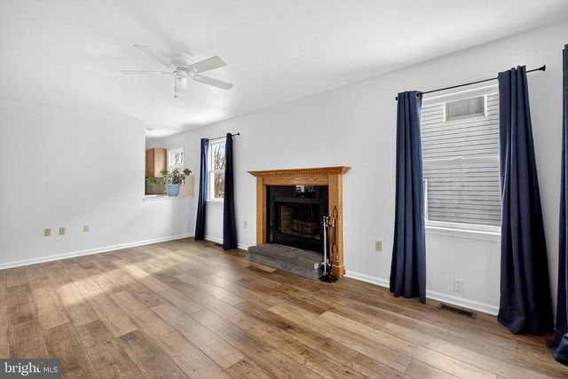 558 UPLAND ST, Pottstown, PA 19464