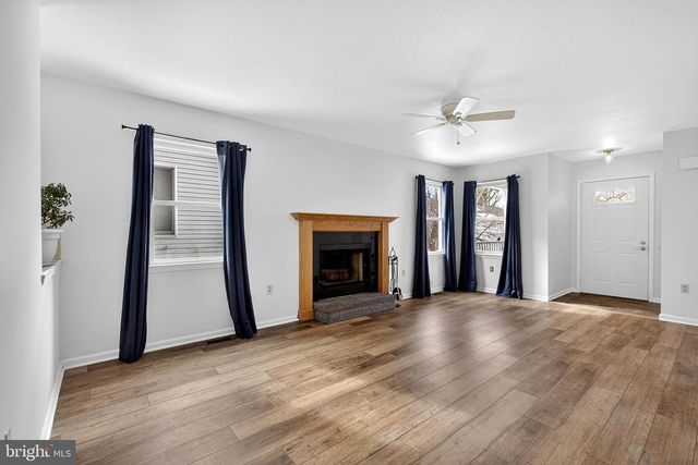 558 UPLAND ST, Pottstown, PA 19464