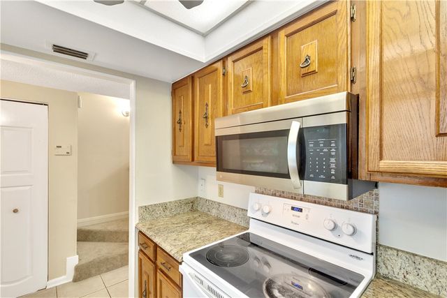 1901 Indian River Boulevard 210D, Vero Beach, FL 32960