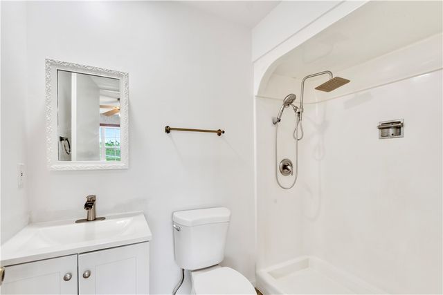 1901 Indian River Boulevard 210D, Vero Beach, FL 32960