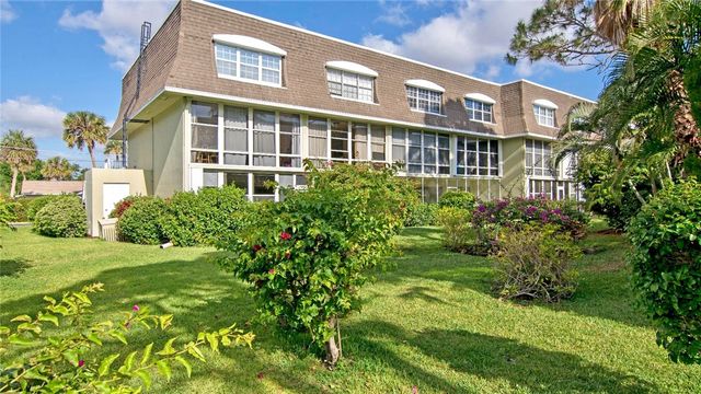 1901 Indian River Boulevard 210D, Vero Beach, FL 32960
