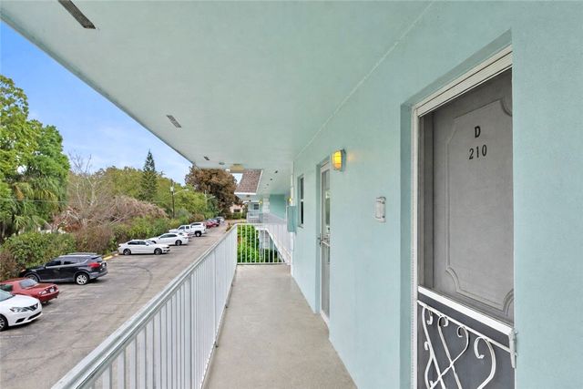 1901 Indian River Boulevard 210D, Vero Beach, FL 32960