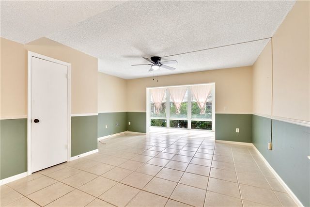 1901 Indian River Boulevard 210D, Vero Beach, FL 32960