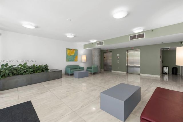 1401 SW 22nd St 1503, Miami, FL 33145