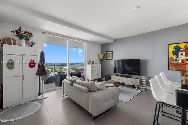 1401 SW 22nd St 1503, Miami, FL 33145