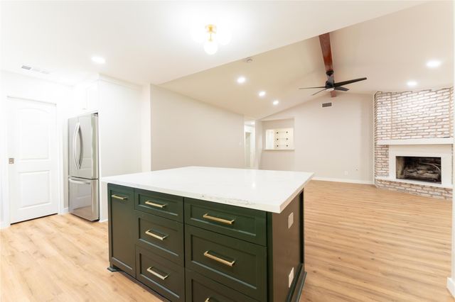 6119 S Braeswood Boulevard, Houston, TX 77096