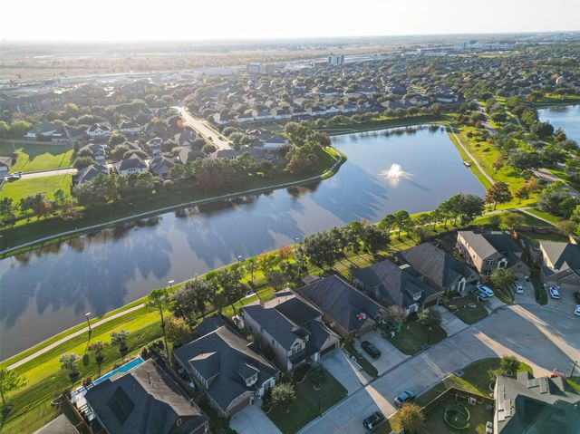 18751 Fairmont Springs Court, Cypress, TX 77429