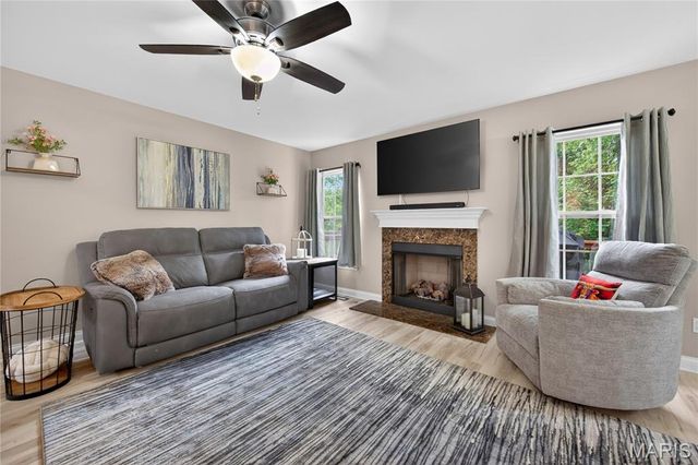 208 Prominence Lane, Lake St Louis, MO 63367