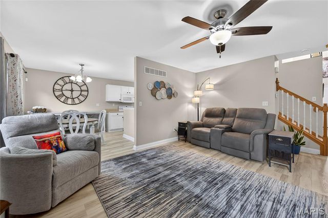 208 Prominence Lane, Lake St Louis, MO 63367