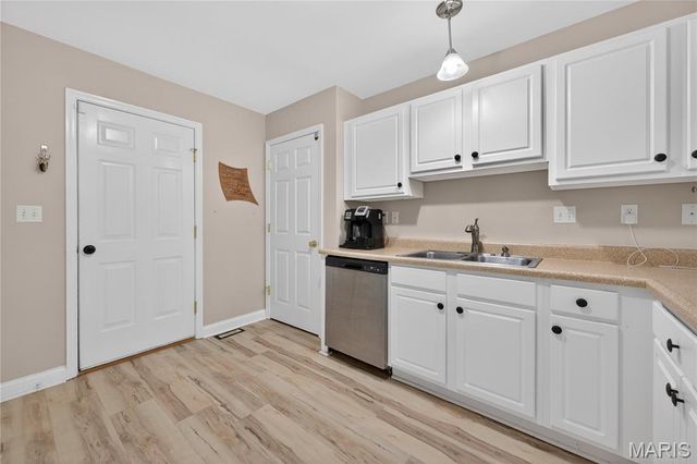 208 Prominence Lane, Lake St Louis, MO 63367