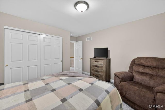 208 Prominence Lane, Lake St Louis, MO 63367