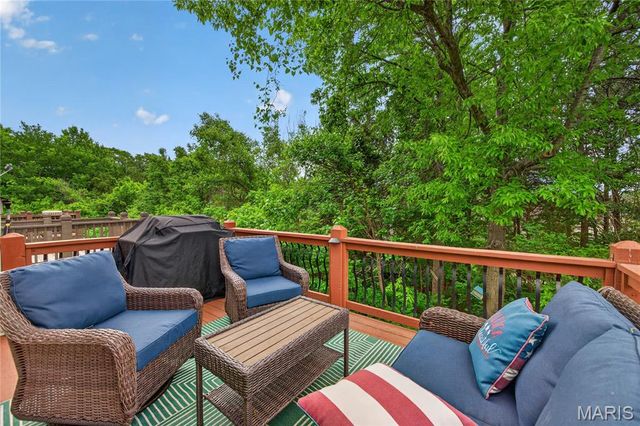 208 Prominence Lane, Lake St Louis, MO 63367