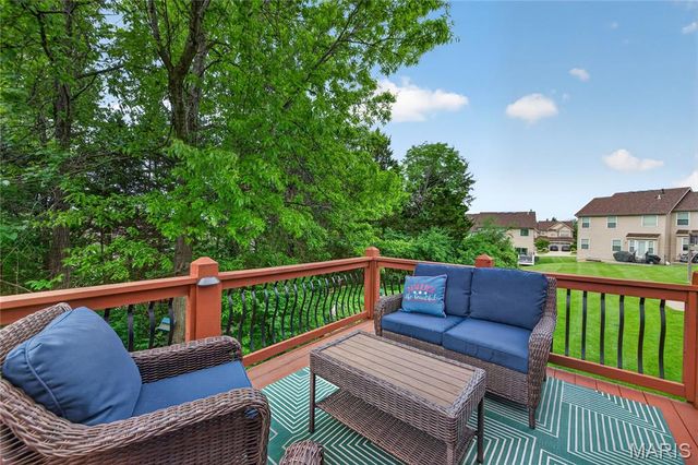 208 Prominence Lane, Lake St Louis, MO 63367