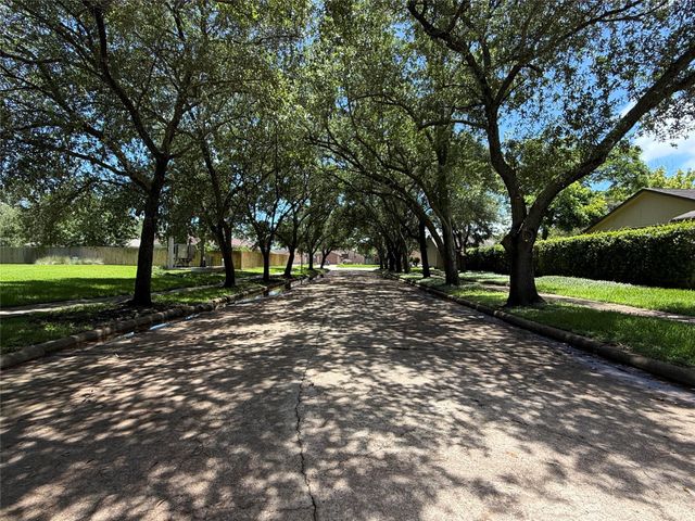 3930 Mill Rock Circle, Sugar Land, TX 77479