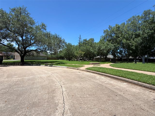 3930 Mill Rock Circle, Sugar Land, TX 77479