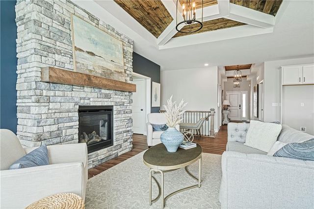 18375 W 205th Street, Spring Hill, KS 66083