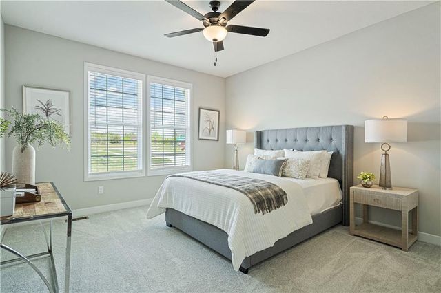 18375 W 205th Street, Spring Hill, KS 66083