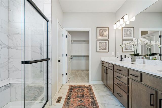 18375 W 205th Street, Spring Hill, KS 66083