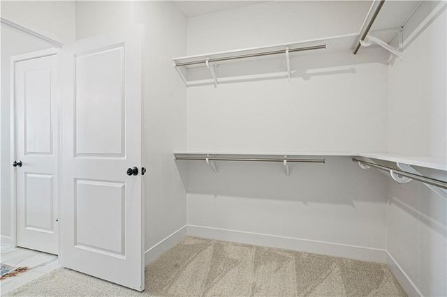 18375 W 205th Street, Spring Hill, KS 66083