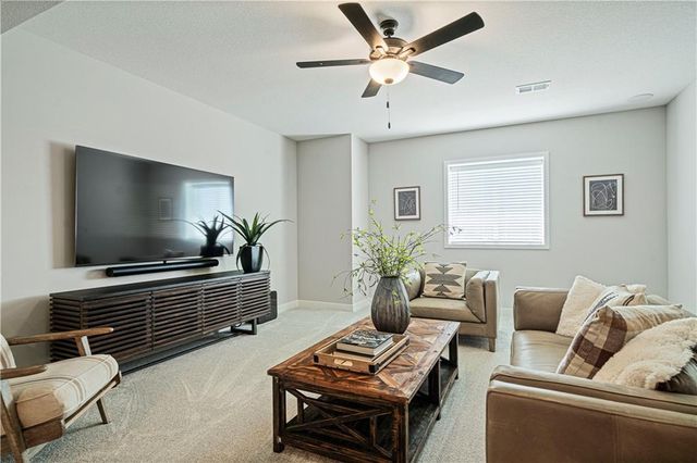 18375 W 205th Street, Spring Hill, KS 66083