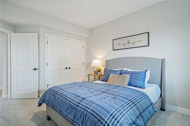 18375 W 205th Street, Spring Hill, KS 66083