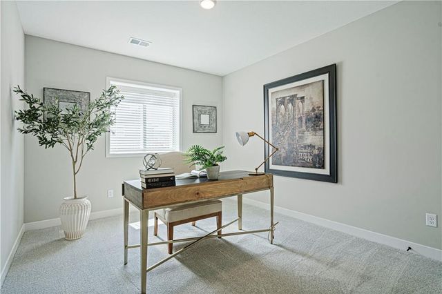 18375 W 205th Street, Spring Hill, KS 66083