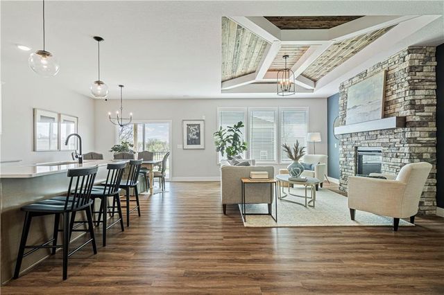 18375 W 205th Street, Spring Hill, KS 66083