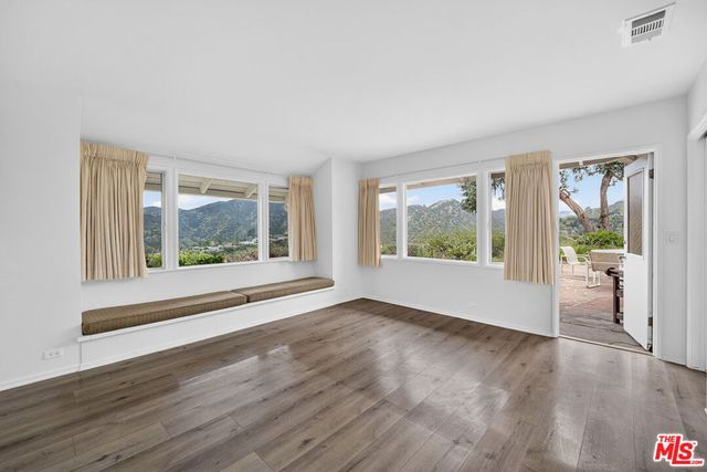 935 Linda Flora Drive, Los Angeles, CA 90049