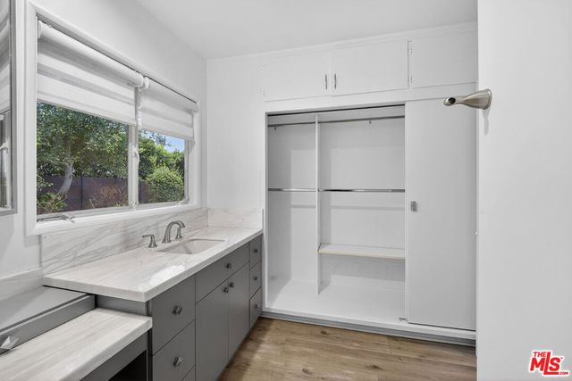 935 Linda Flora Drive, Los Angeles, CA 90049