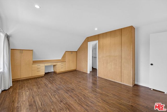 935 Linda Flora Drive, Los Angeles, CA 90049