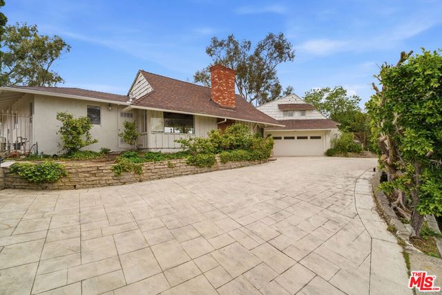 935 Linda Flora Drive, Los Angeles, CA 90049