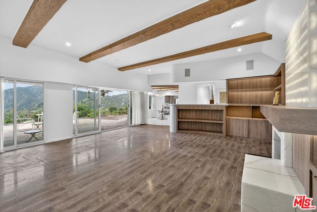 935 Linda Flora Drive, Los Angeles, CA 90049