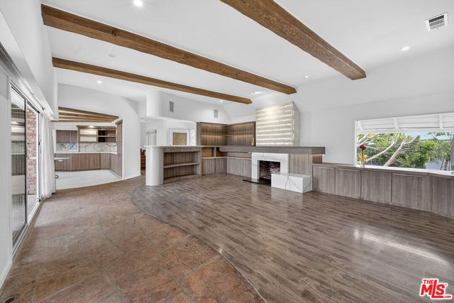 935 Linda Flora Drive, Los Angeles, CA 90049