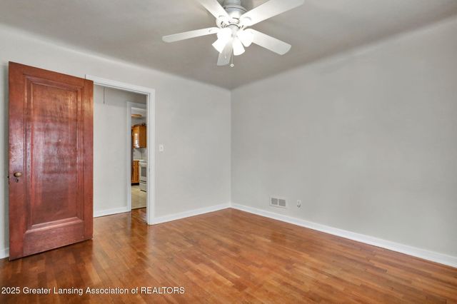 2009 Drexel Road, Lansing, MI 48915