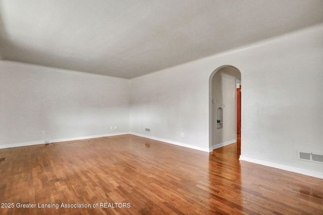 2009 Drexel Road, Lansing, MI 48915