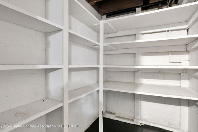 2009 Drexel Road, Lansing, MI 48915