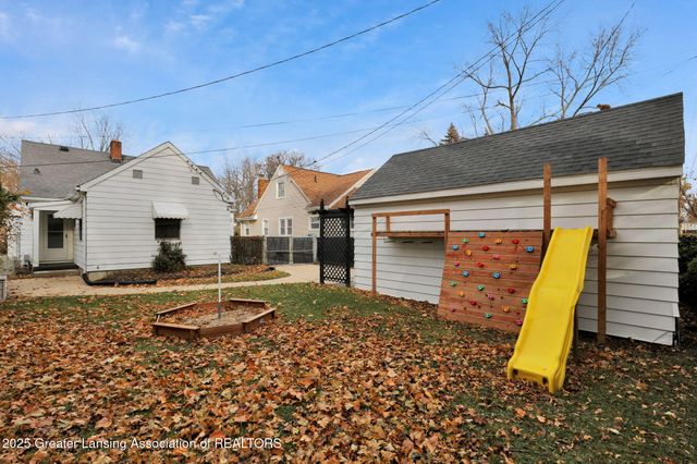 2009 Drexel Road, Lansing, MI 48915