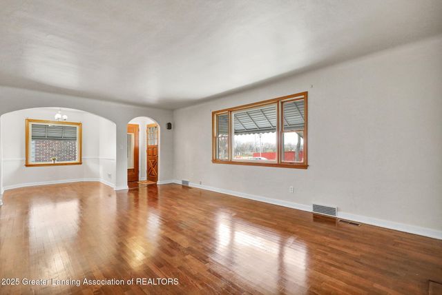 2009 Drexel Road, Lansing, MI 48915