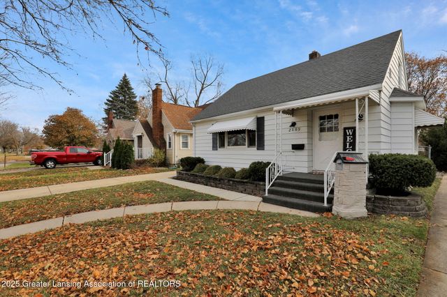 2009 Drexel Road, Lansing, MI 48915
