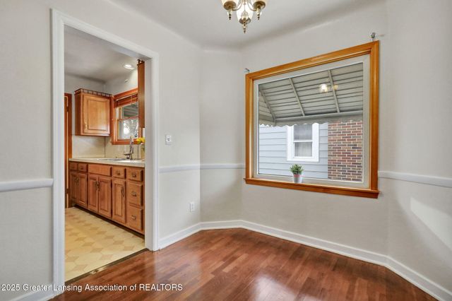 2009 Drexel Road, Lansing, MI 48915