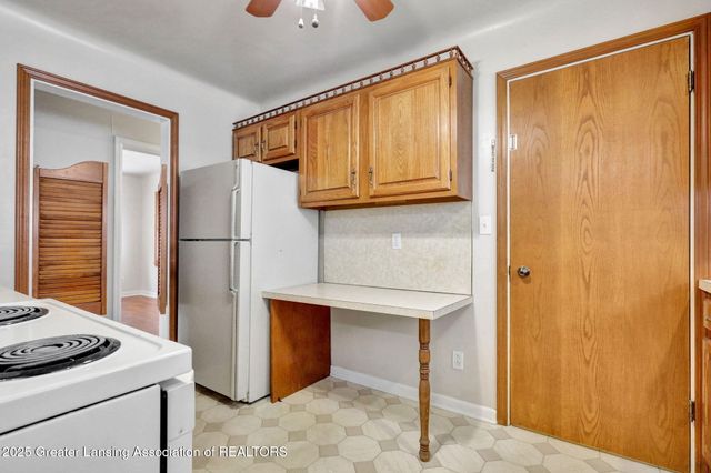 2009 Drexel Road, Lansing, MI 48915