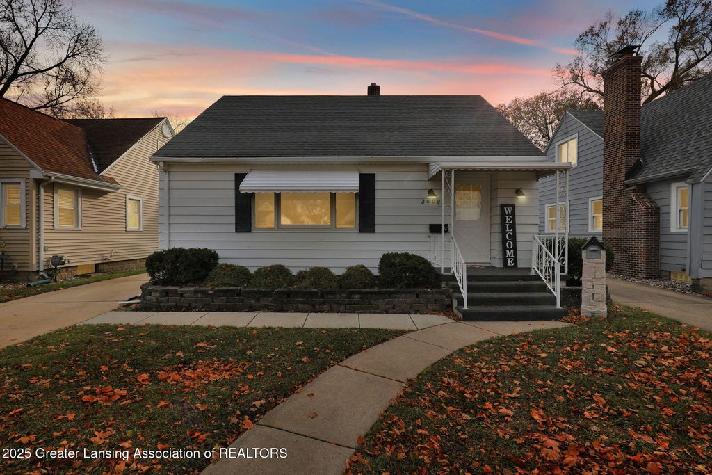 2009 Drexel Road, Lansing, MI 48915