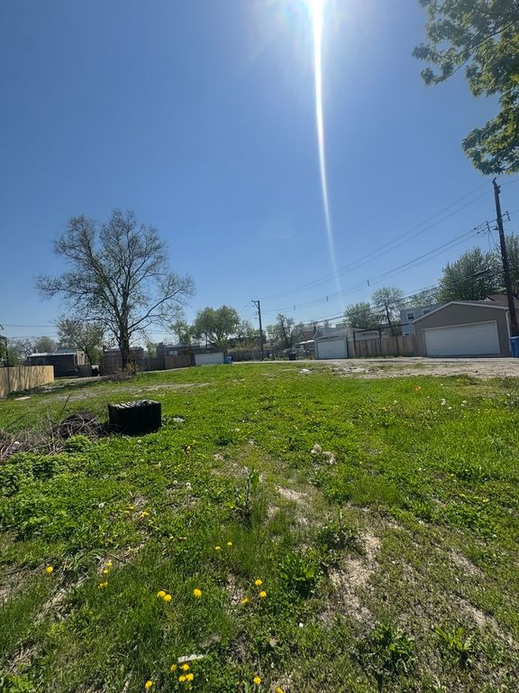 3347 W Iowa Street, Chicago, IL 60651