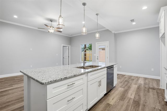 3611 Broken Bow Drive, Granbury, TX 76048