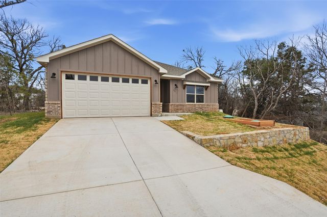 3611 Broken Bow Drive, Granbury, TX 76048
