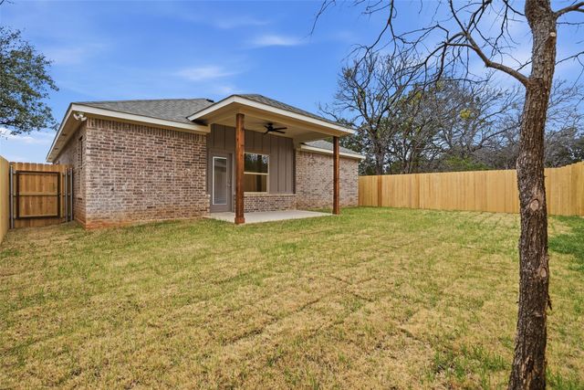 3611 Broken Bow Drive, Granbury, TX 76048
